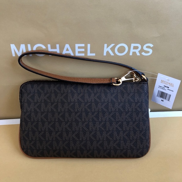 🌹Michael Kors Fulton Brown Wristlet 🌹 - Picture 3 of 6
